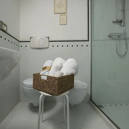 Palazzo Gessi And Breakfast 4*