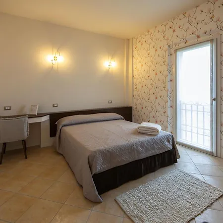 Bed & Breakfast Palazzo Gessi And Breakfast