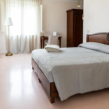 לינה וארוחת בוקר Palazzo Gessi And Breakfast 4*