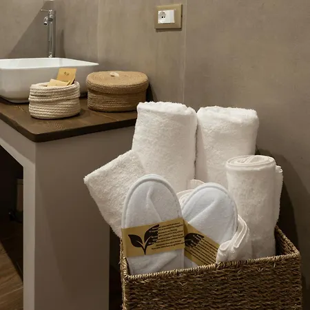 B&B Palazzo Gessi And Breakfast