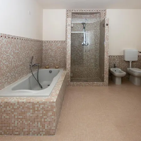 לינה וארוחת בוקר Palazzo Gessi And Breakfast Borghi