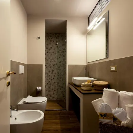 Palazzo Gessi And Breakfast 4* Borghi