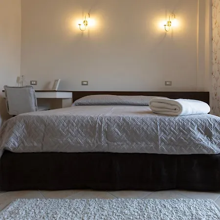 B&B Palazzo Gessi And Breakfast