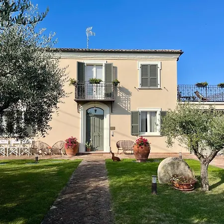 Palazzo Gessi And Breakfast 4* Borghi