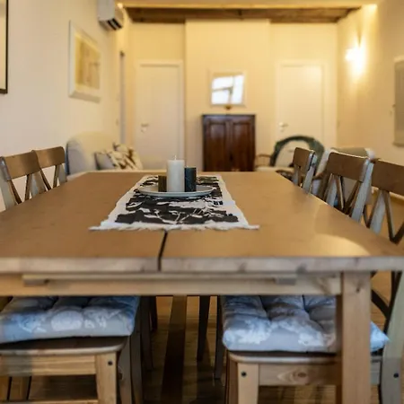 Palazzo Gessi And Breakfast Borghi