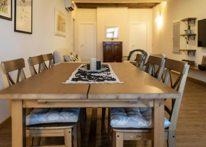 Palazzo Gessi And Breakfast Borghi